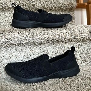Vionic black with blue specks slip on sneakers